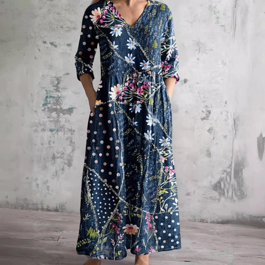 Robe d'été fleurie Linda™ marine, col V croisé, manches 3/4, motifs fleuris et pois.