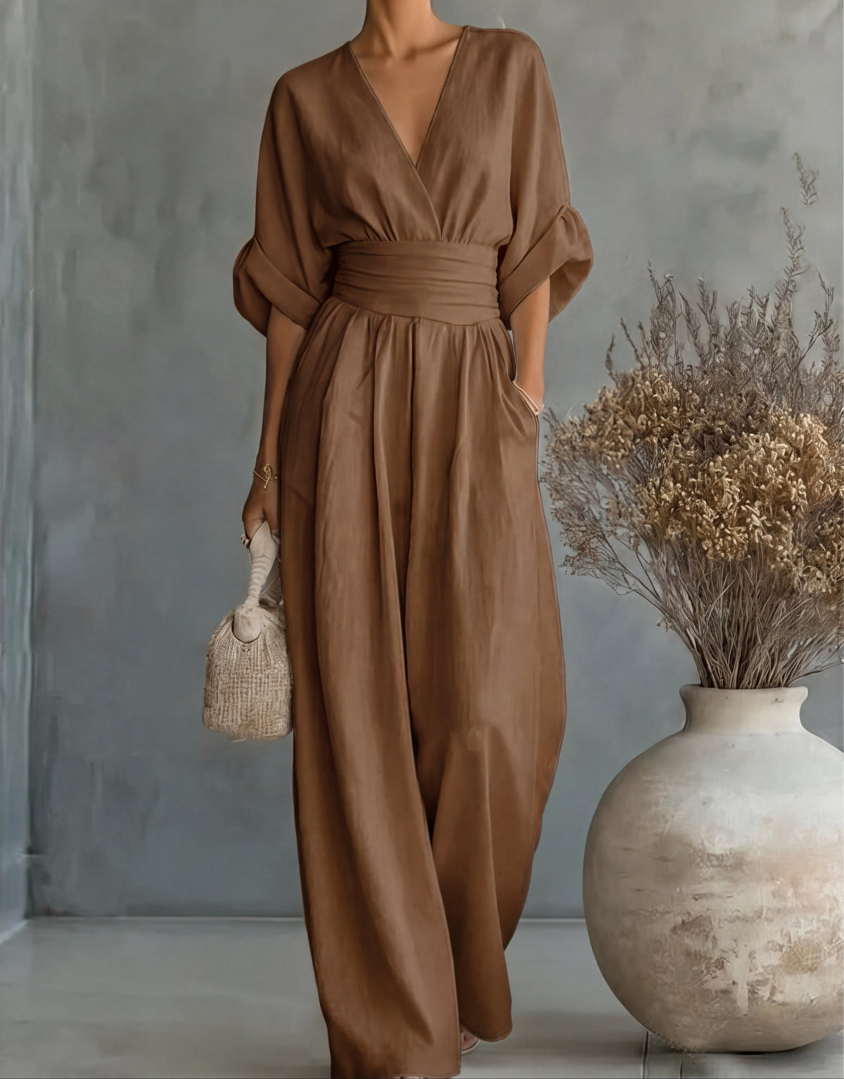 Combinaison marron décolleté V, ceinture, jambes larges, manches larges