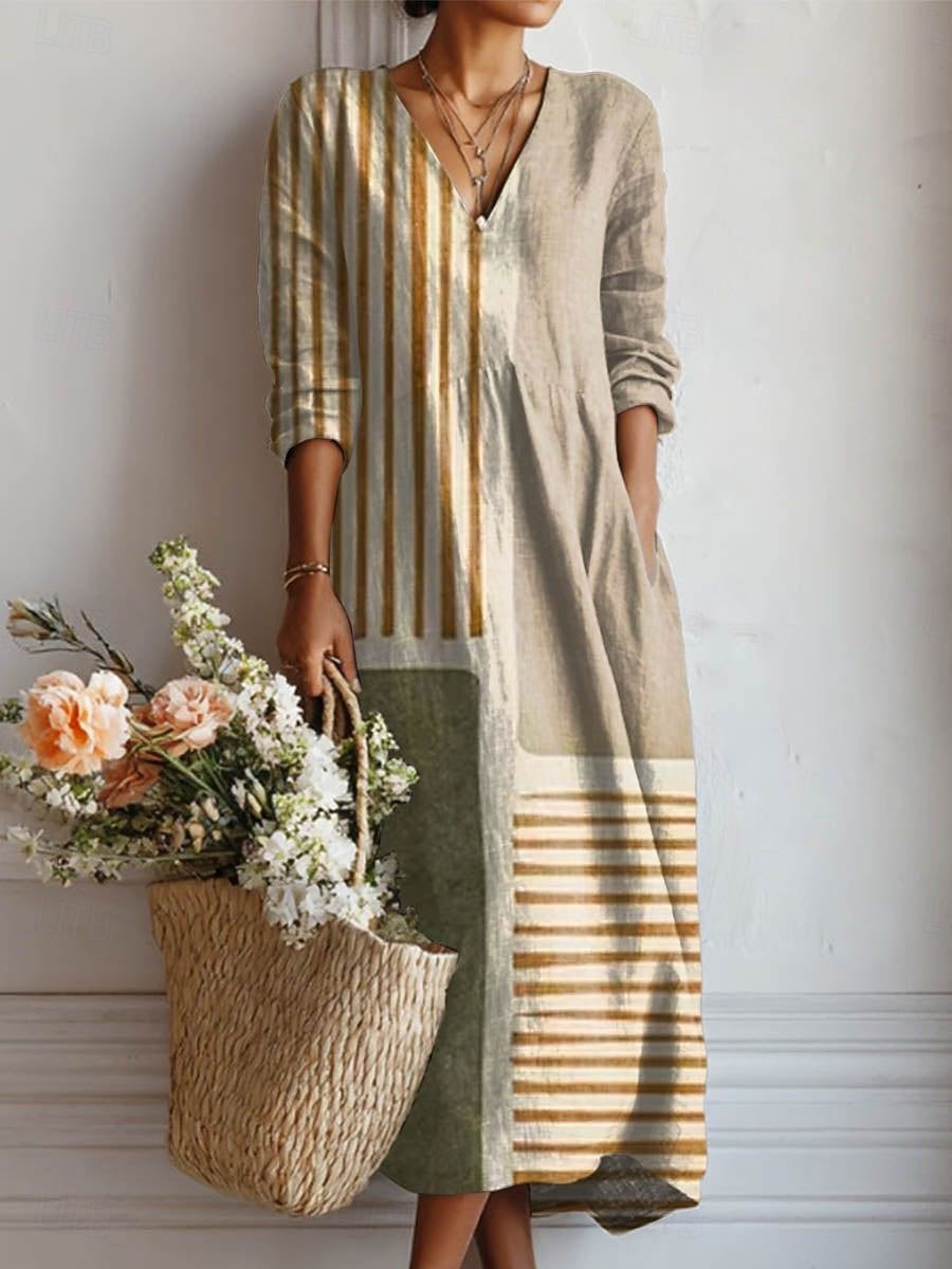 Robe ample mi-longue en tissu texturé, col V et manches longues, rayures beige et brun.