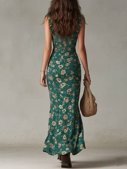 Robe longue verte à fleurs, dos échancré, silhouette près du corps