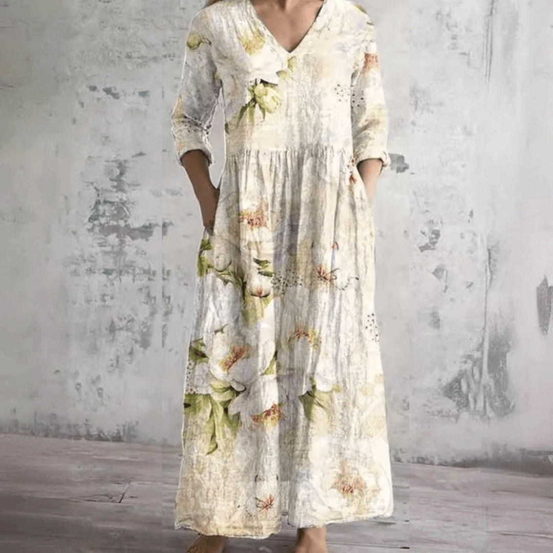 Robe d’été beige à imprimé floral, encolure V, manches 3/4.