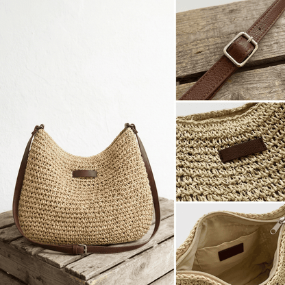 Sac en paille beige sur support, bandoulière marron, poche intérieure et patch à l’avant.