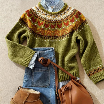 Pull jacquard nordique vert olive à motif festonné, encolure côtelée et manches longues