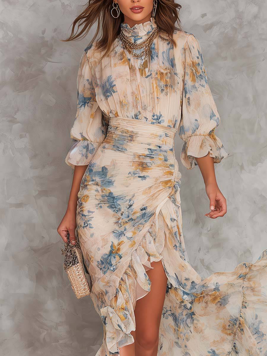 Robe longue beige à fleurs bleu type peinture, col roulé, ceinture nouée, ourlet volanté