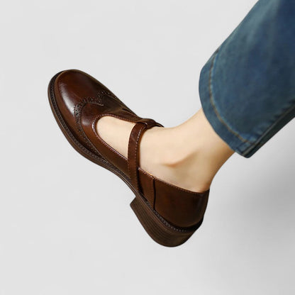 Chaussures bébé style Oxford Émilienne™ brun, lanière avec boucle, semelle épaisse.