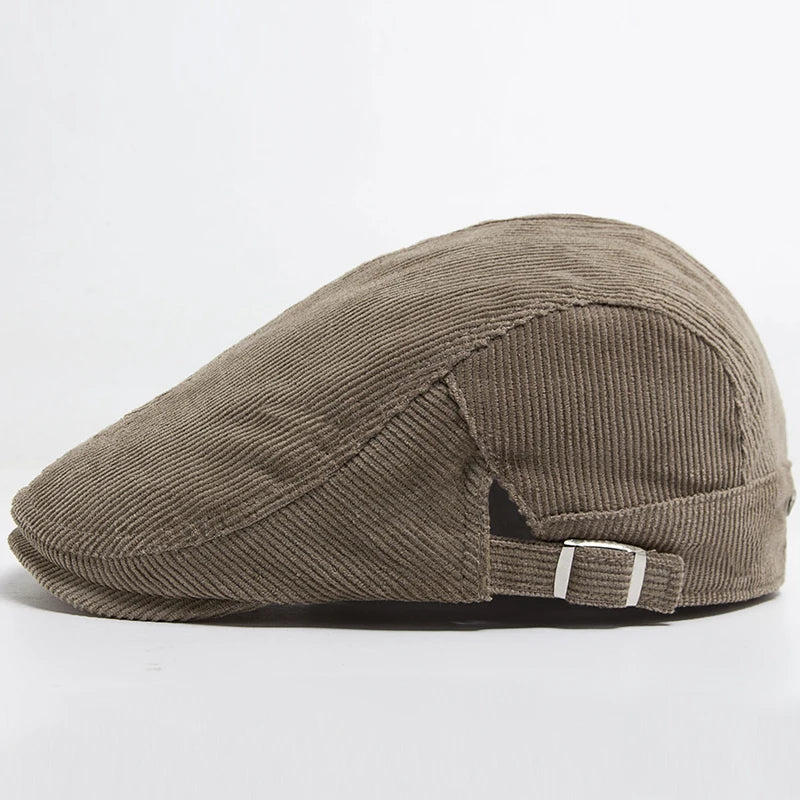 Casquette en velours côtelé beige foncé, étiquette et sangle à boucle