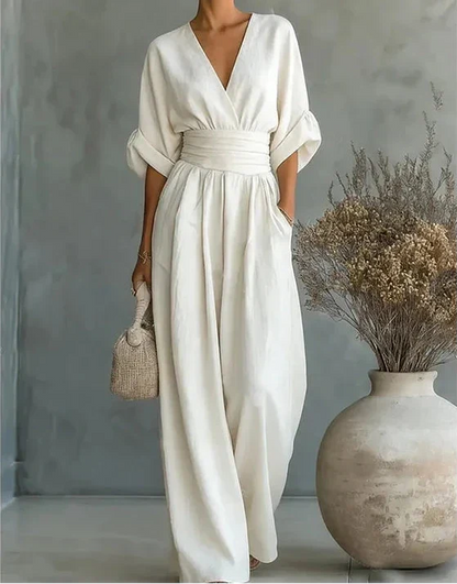 Combinaison blanche à décolleté V, manches mi-longues, taille froncée, jambes larges