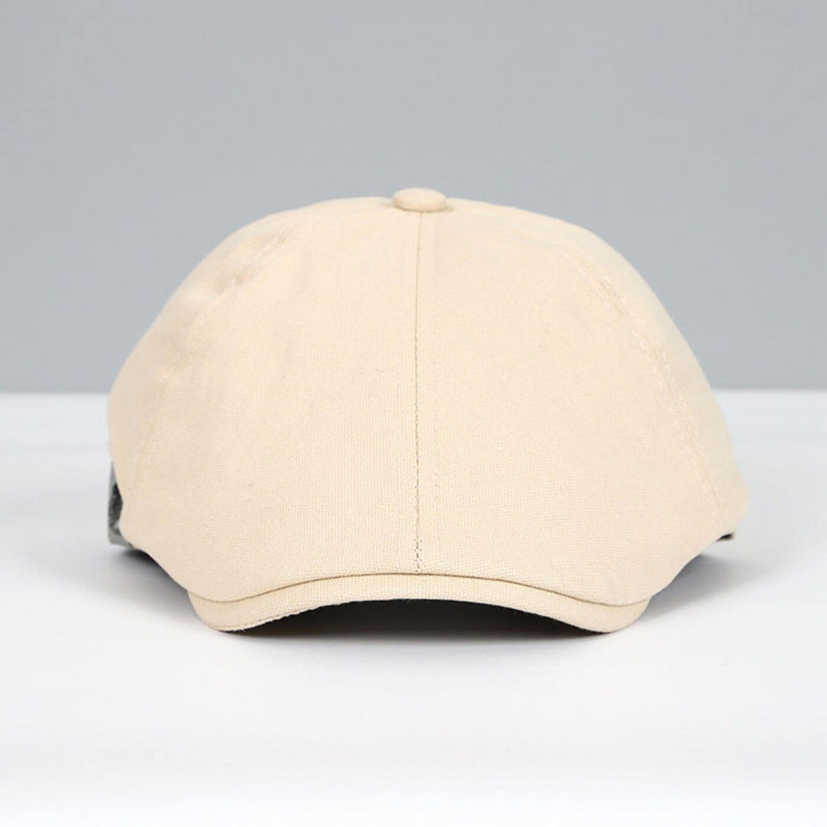 Casquette classique Bloom™ beige, vue de dos, calotte arrondie et coutures visibles.