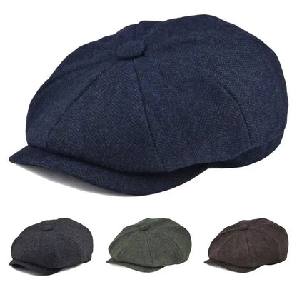Ensemble de trois bonnets d’hiver Bloom™ : gris foncé, vert et brun, visière courte.