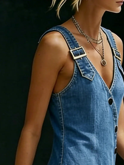 Robe longue en denim bleu clair, bretelles réglables, boutons devant, encolure V