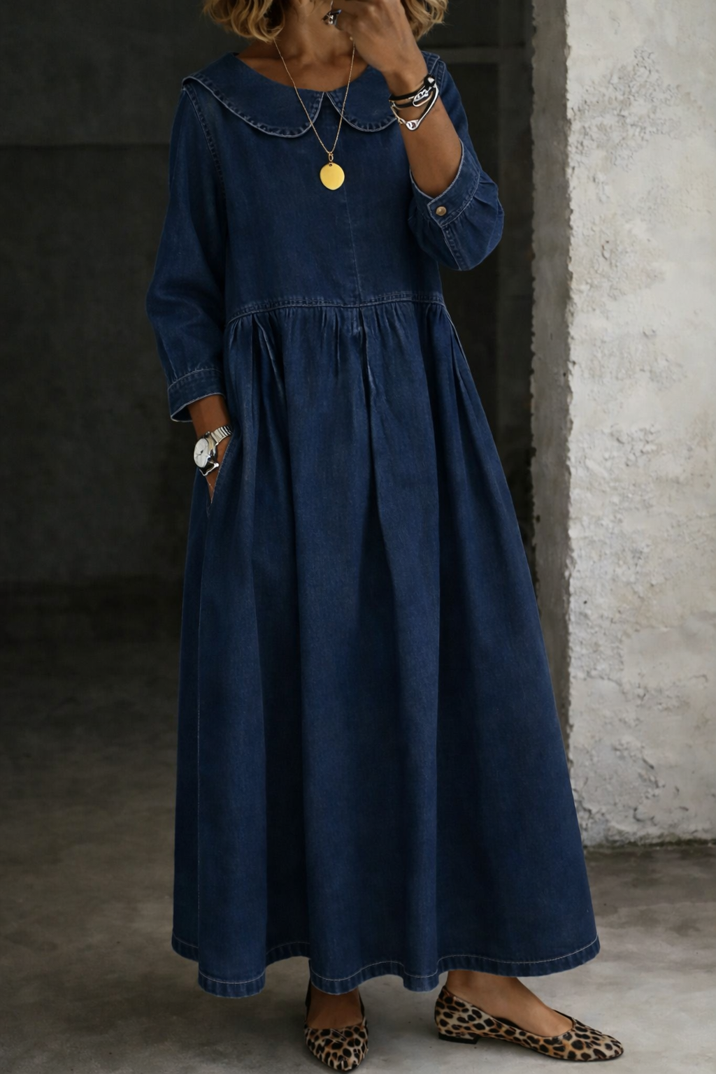 Robe en jean bleu nuit à col Peter Pan, manches longues, jupe évasée
