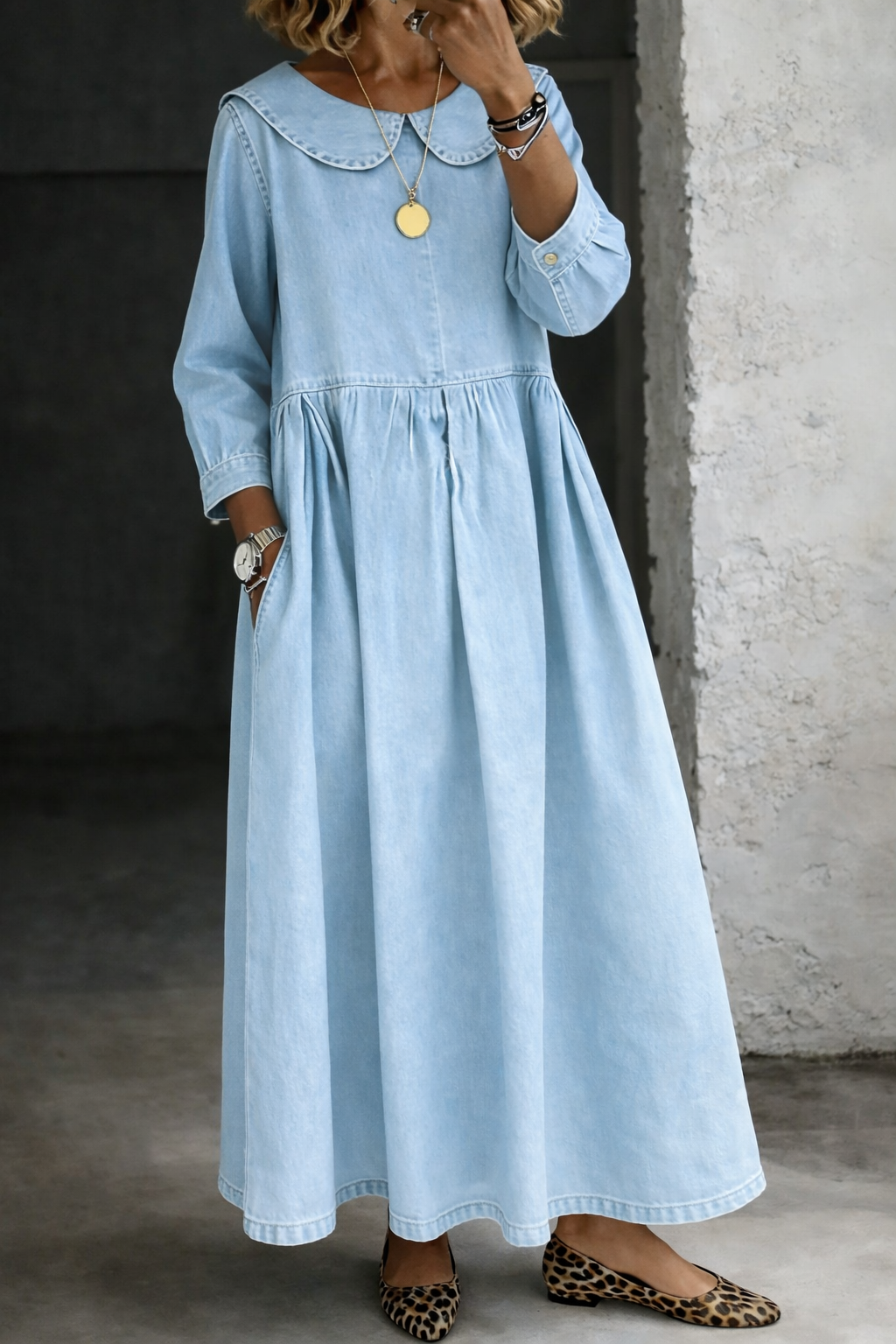 Robe en denim bleu ciel à col Peter Pan, manches longues, jupe évasée