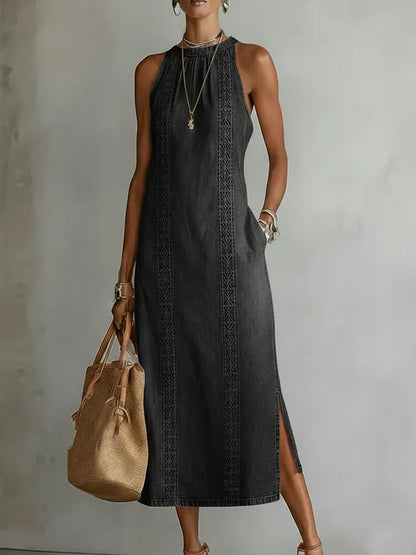 Robe en jean noire sans manches, col montant, bandes de dentelle et fente latérale