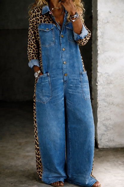 Combinaison-short en jean bleu, manches longues, col chemise, boutons, poches poitrine et latérales