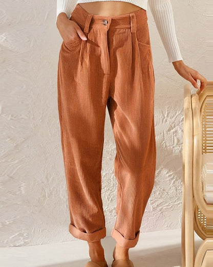 Pantalon casual côtelé brique, taille haute boutonnée, poches et chevilles resserrées