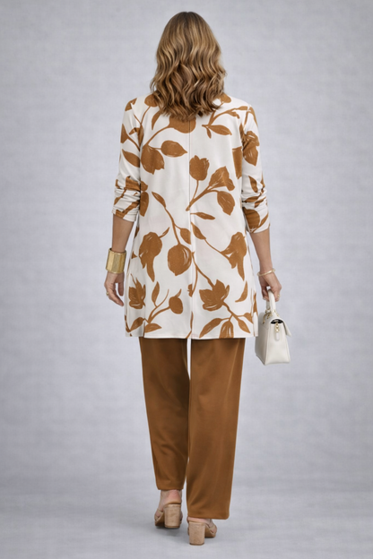 Ensemble 3 pièces brun : tunique blanche à motifs feuillage, pantalon, vue dos