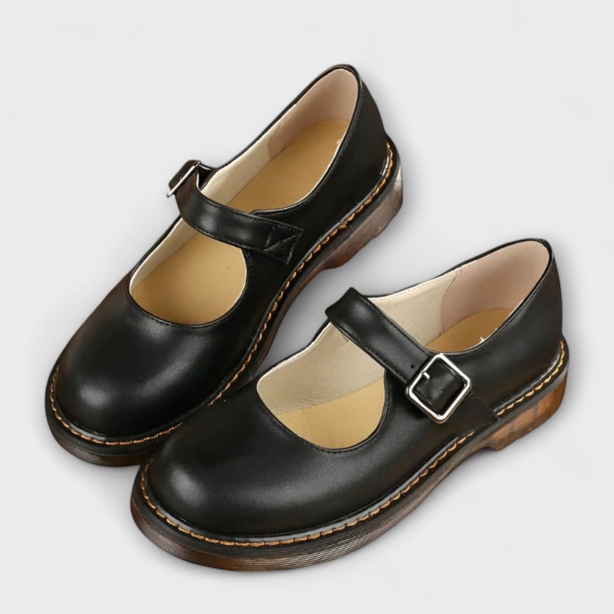 Chaussures bébé à semelle épaisse noires, bride avec boucle carrée, bout rond
