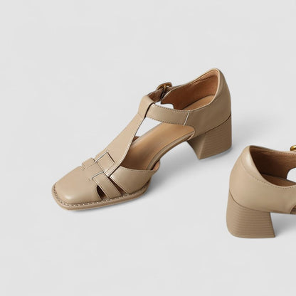 Chaussures bébé beige à lanières, découpes latérales, talon carré