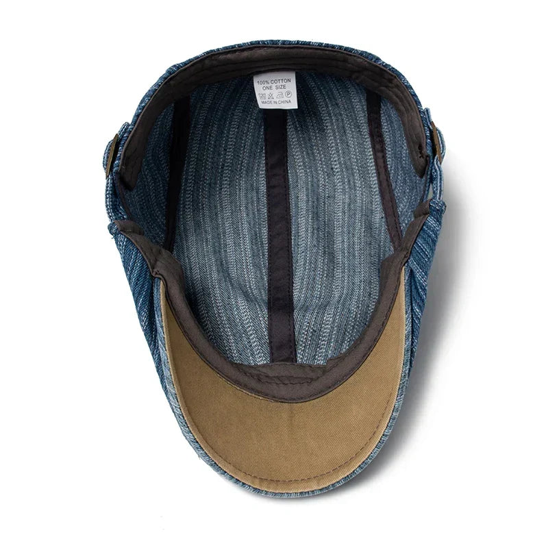Casquette homme en denim bleu, vue intérieure avec étiquette et doublure
