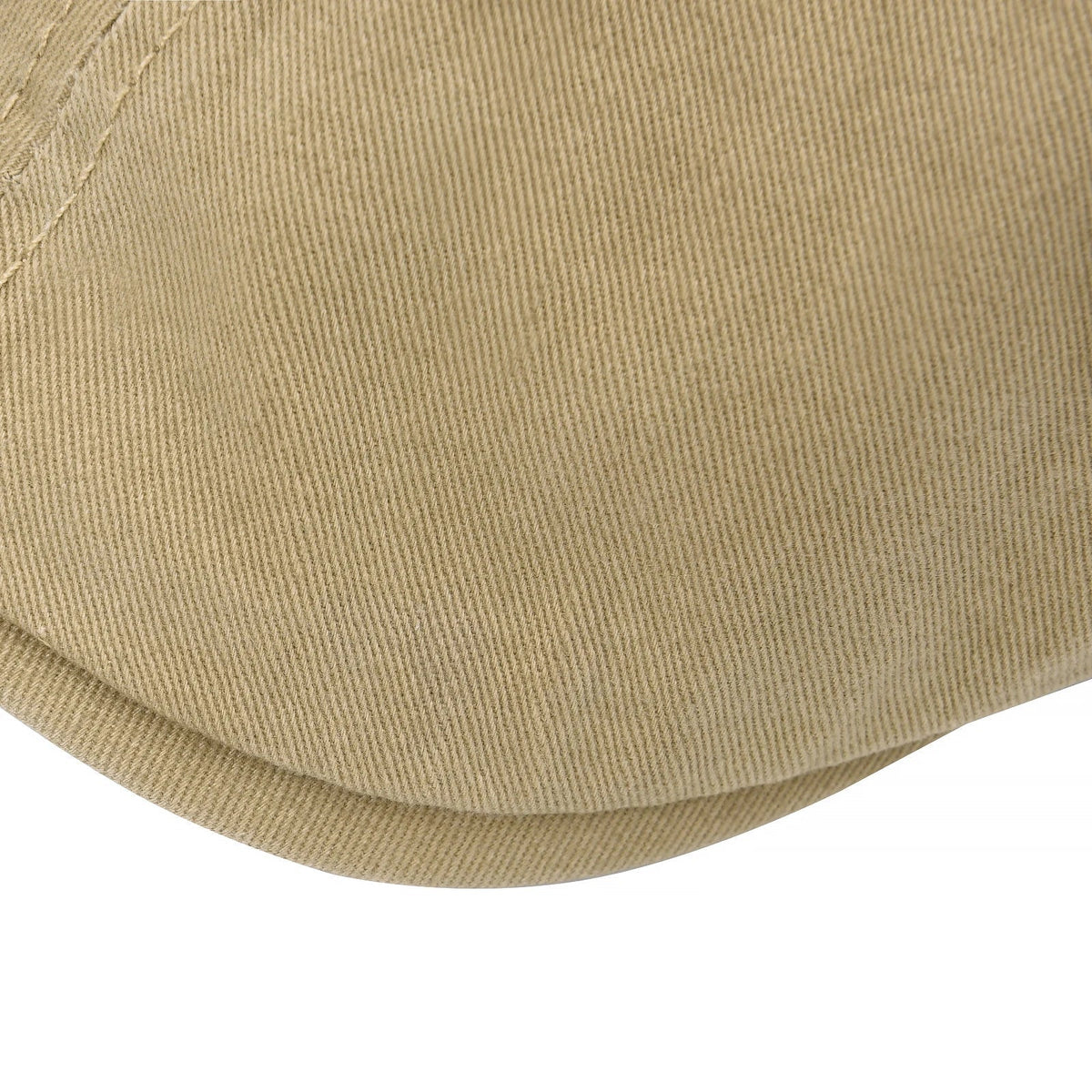Casquette de golf Bloom™ en coton kaki clair, gros plan du tissu et des coutures.