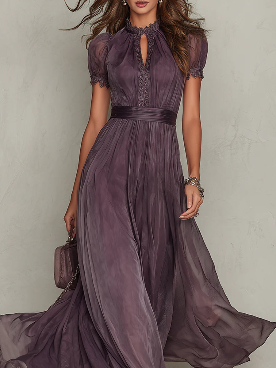 Robe longue violette, encolure fendue avec lien et manches bouffantes