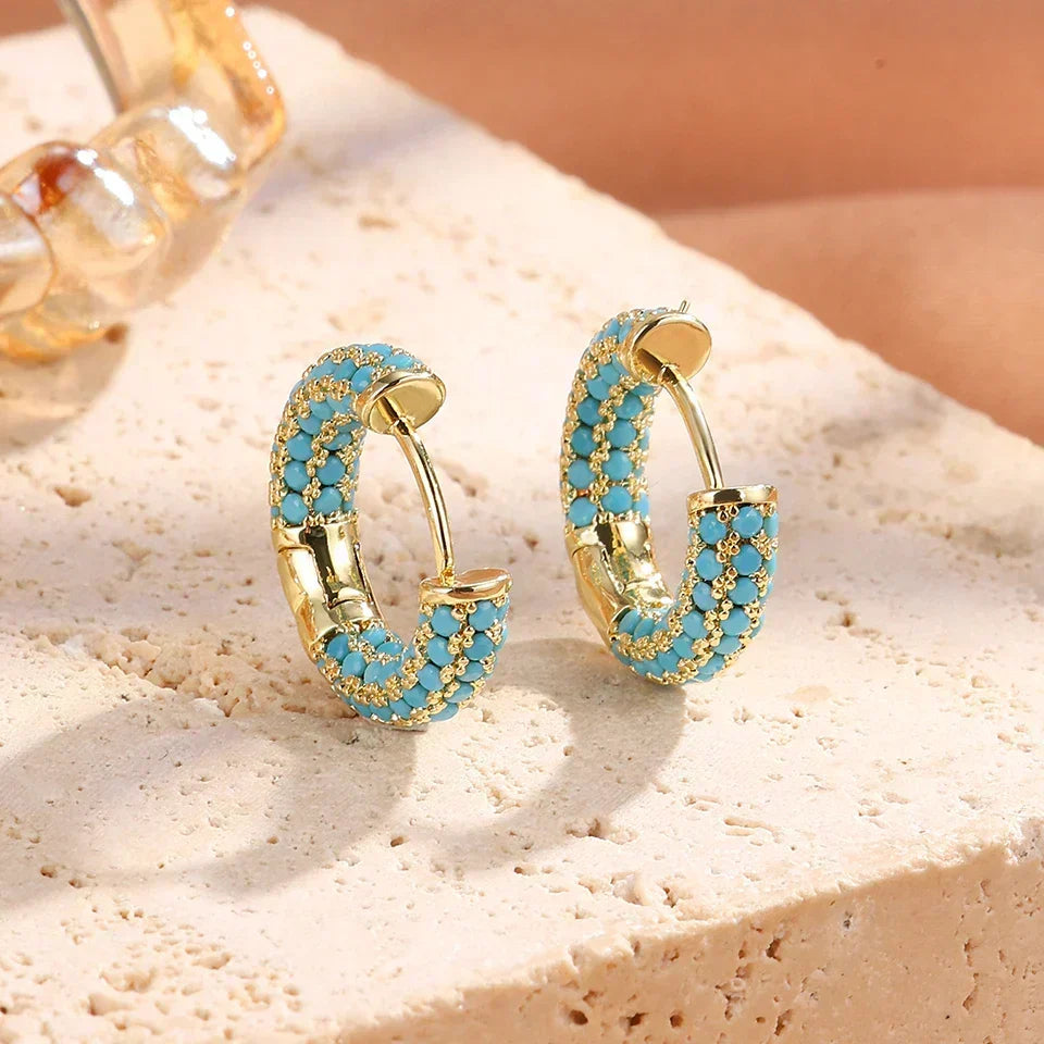 Boucles d’oreilles créoles turquoise en chaîne, fermoir doré, anneau articulé