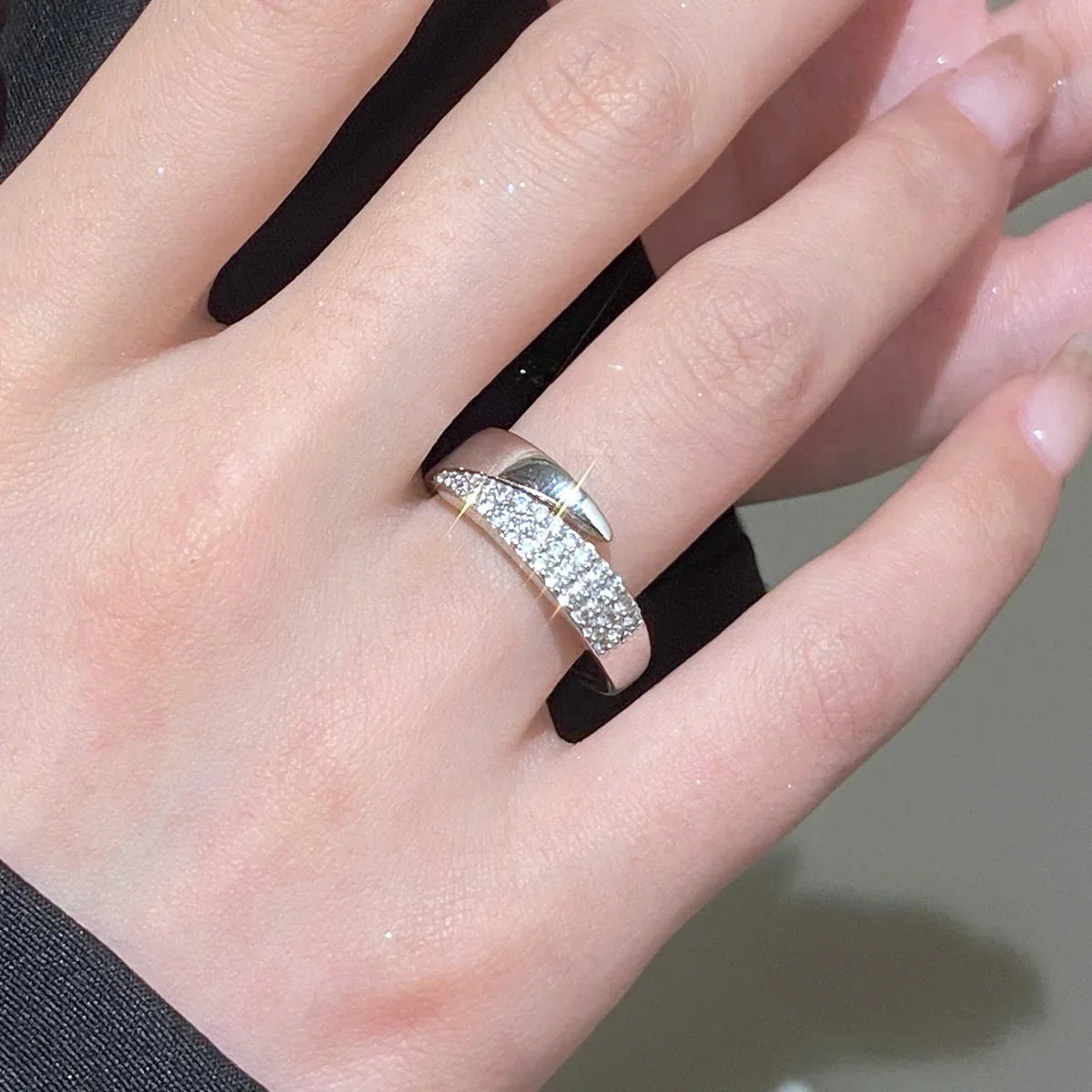 Leyna - Bague Symbolique Élégante