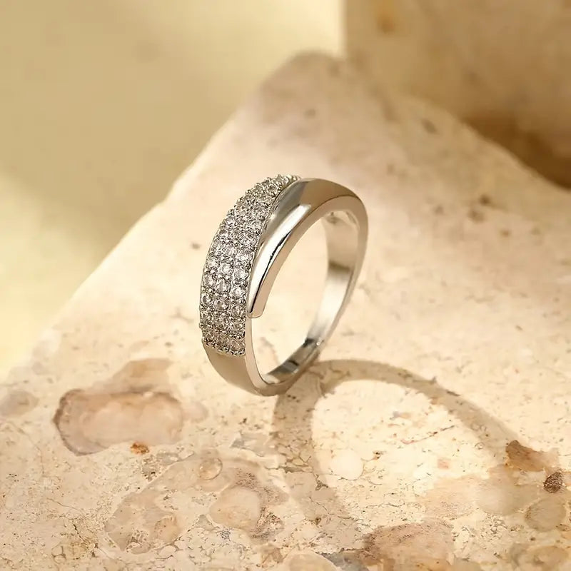 Leyna - Bague Symbolique Élégante