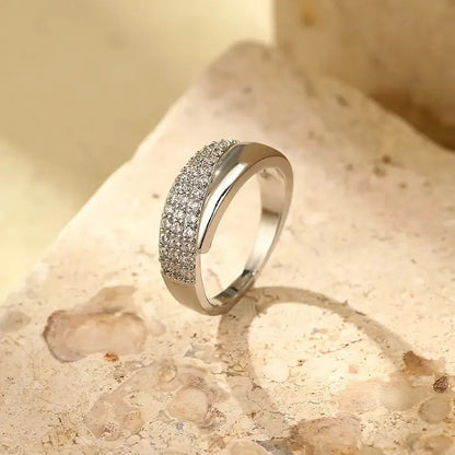Leyna - Bague Symbolique Élégante