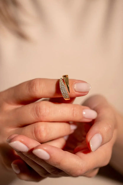 Leyna - Bague Symbolique Élégante