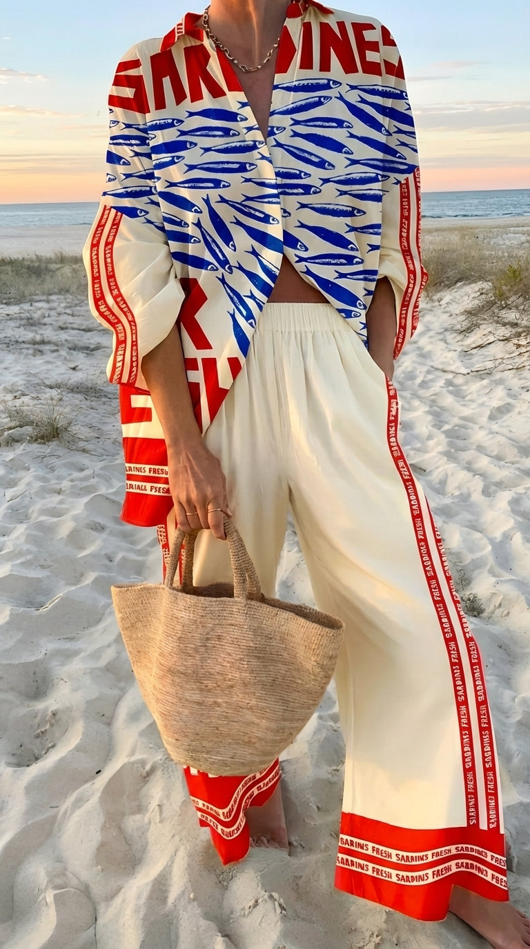 Ensemble Sardine™ à imprimé bleu et blanc, bordures rouges, style kimono ouvert