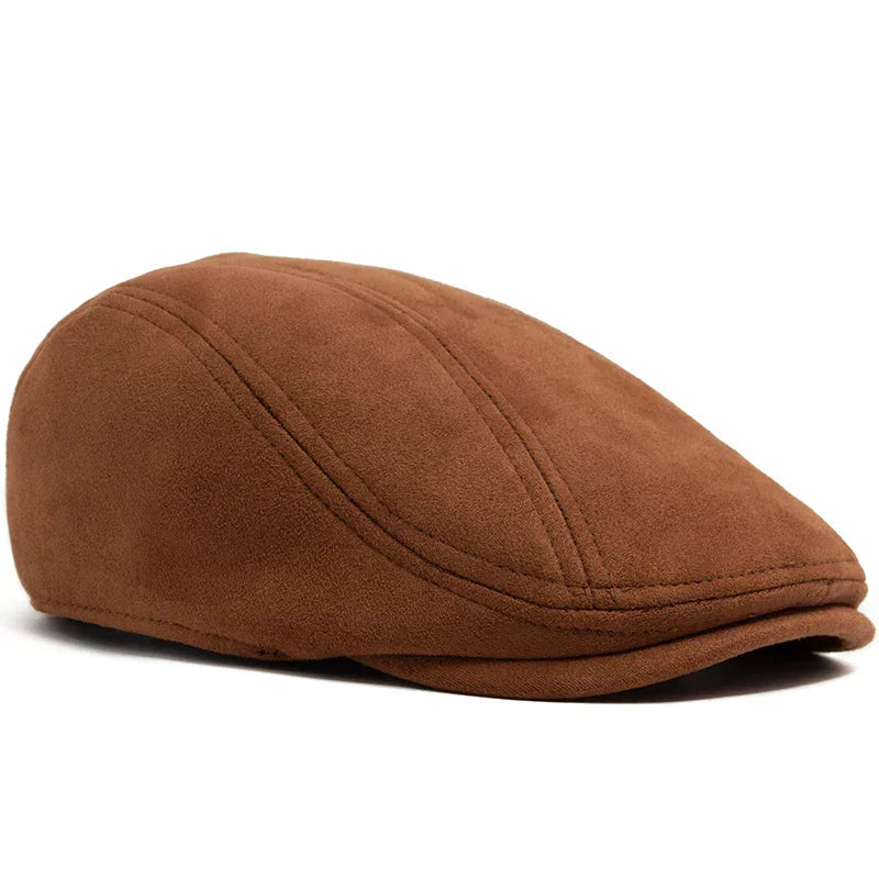 Béret en daim classique Bloom™ brun noisette, vue de côté, couture sur le dessus.
