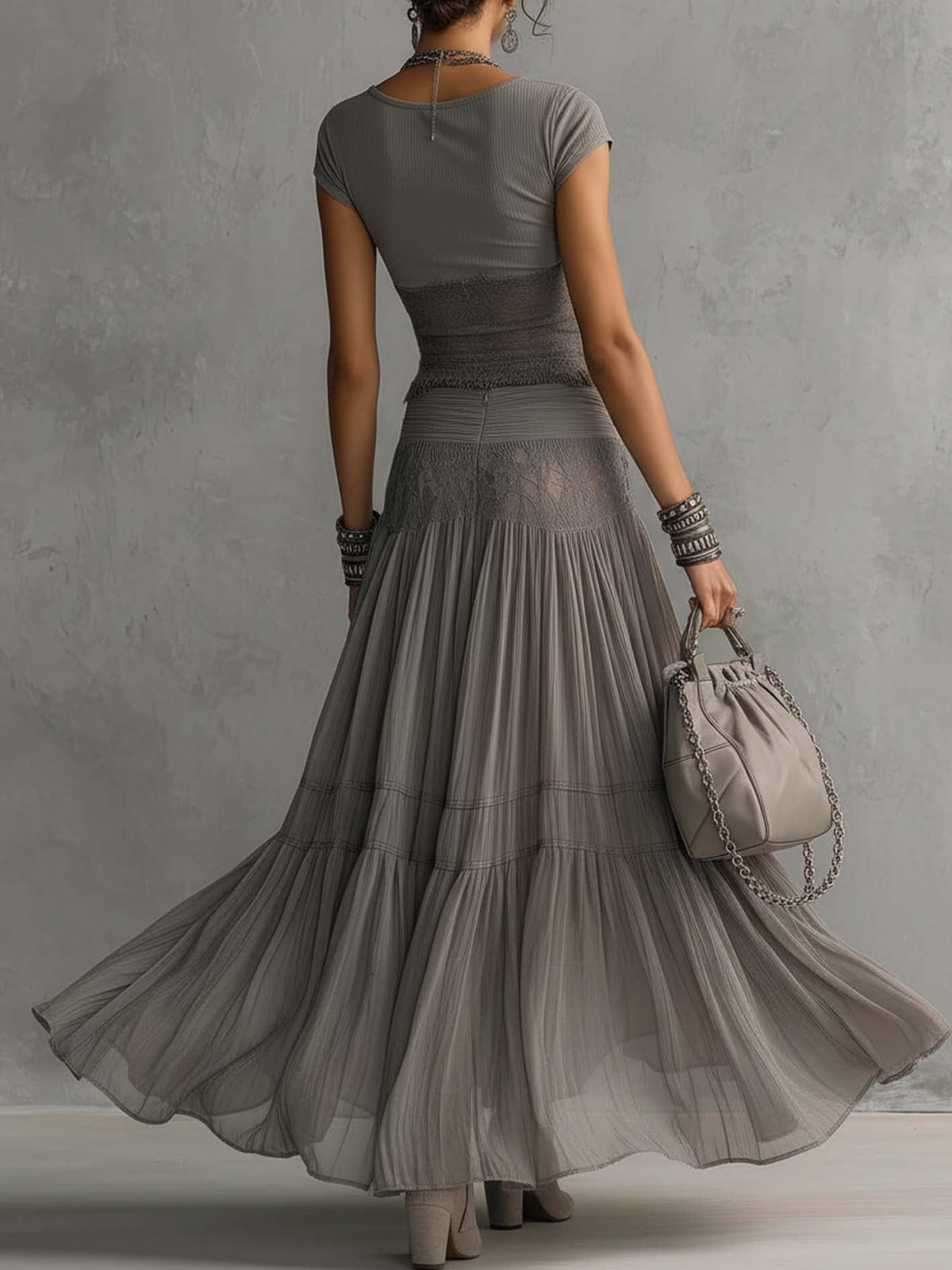 Ensemble femme gris : top cintré manches courtes et jupe longue plissée en volants
