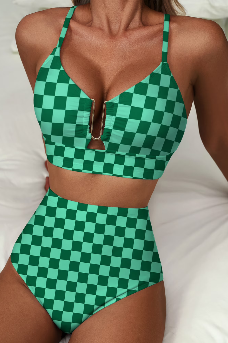 Ensemble bikini à carreaux vert, soutien-gorge à armatures et culotte taille haute.