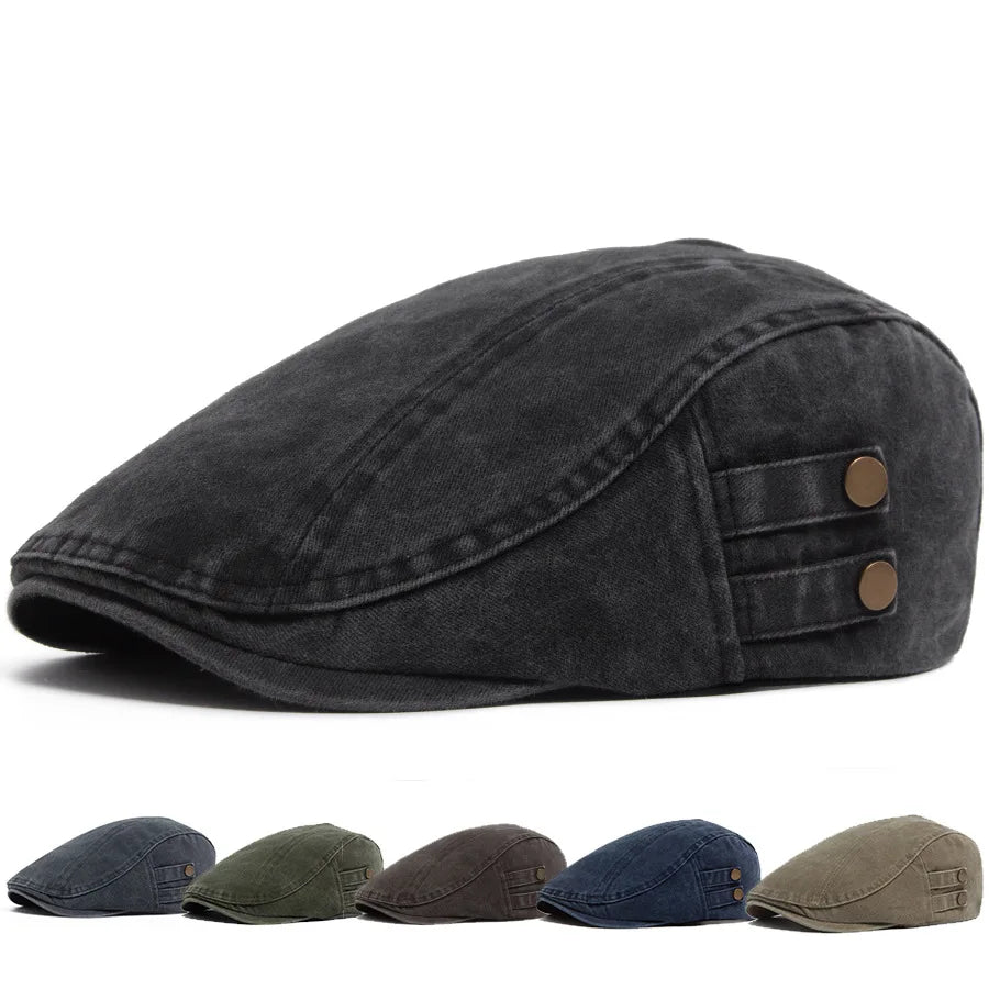 Casquette vintage homme noire, visière courbe, deux boutons décoratifs sur le côté.