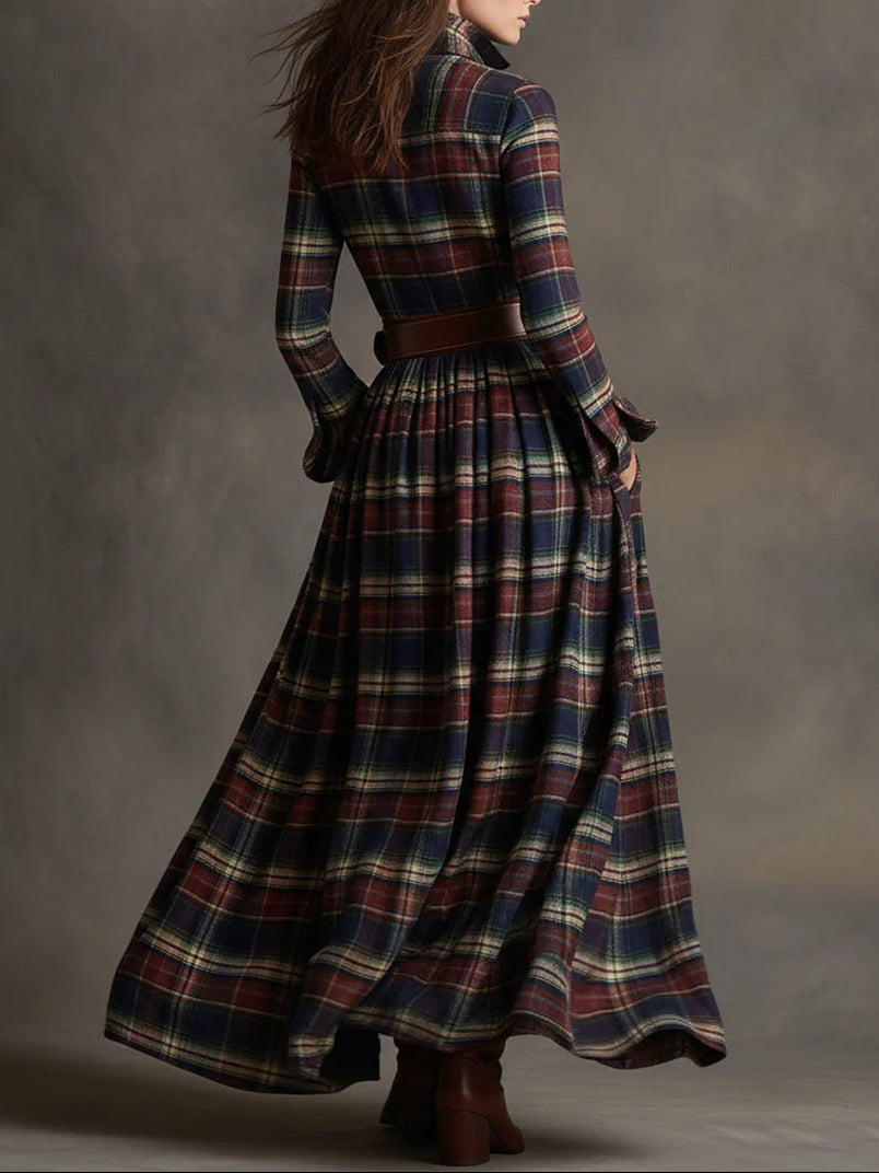 Robe longue à carreaux rétro à taille marquée, manches longues, ceinture et boutonnage.