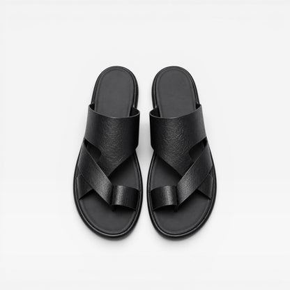 Sandales en cuir noires à enfiler, brides croisées, boucle d’orteil