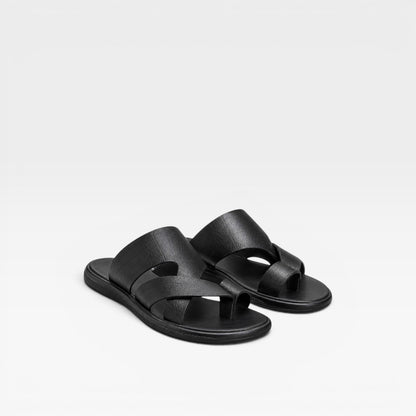 Sandales en cuir noires à enfiler, dessus avec brides croisées, profil bas