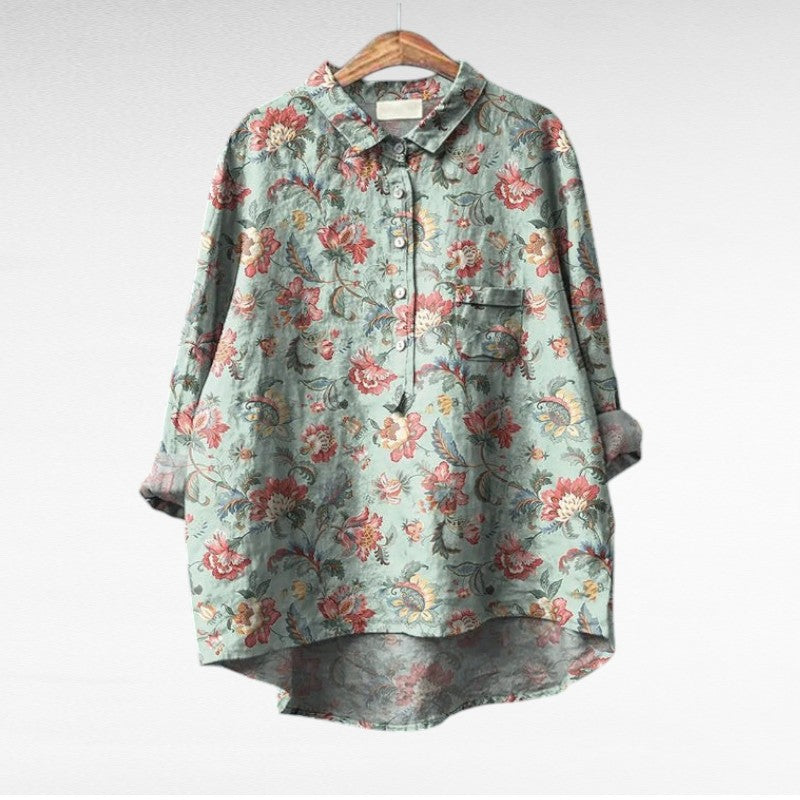Chemisier en lin bleu-vert, col chemise, boutons, motif floral rouge-rose