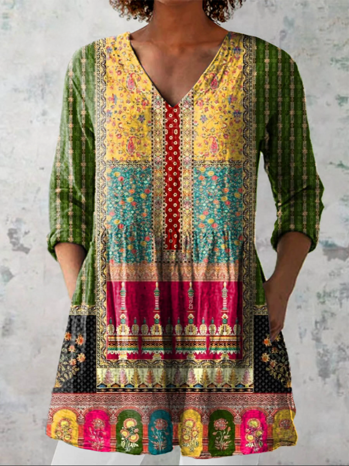 Longue blouse multicolore à col en V, manches 3/4, motif patchwork ethnique
