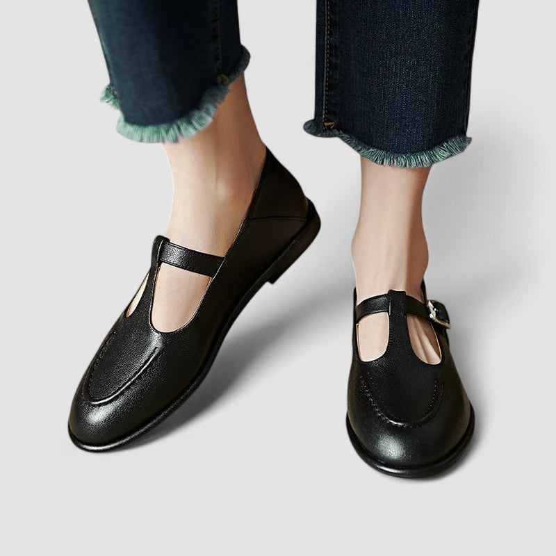 Paire de chaussures bébé Clarisse™ noires à bout rond, brides avec boucles