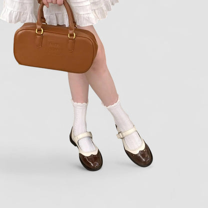 Chaussures de bébé contrastées Gabrielle™ marron et crème, bride à boucle et empiècements