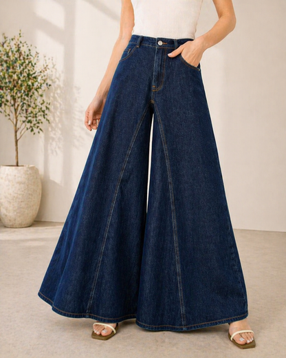 Jean taille haute bleu marine à jambes larges, fermeture boutonnée et passants