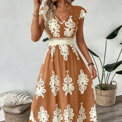 Robe longue col en V marron clair à manches volantées, imprimé baroque blanc et ceinture
