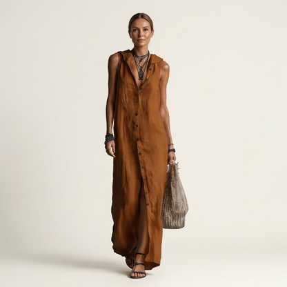 Mirabell | Robe maxi sans manches avec boutons et capuche