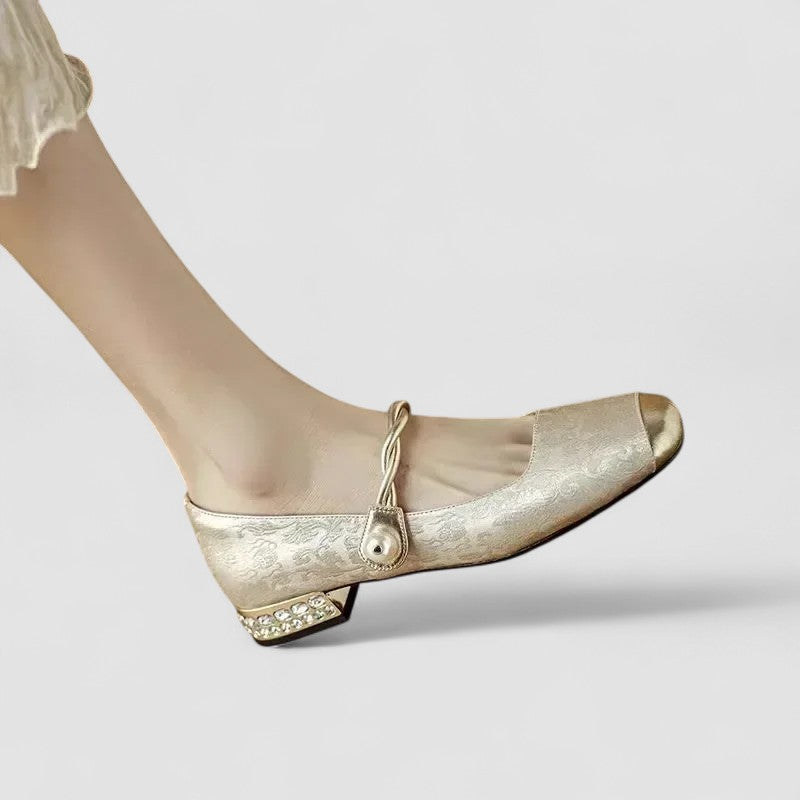 Ballerines bébé Florine™ beiges, vue latérale, bride bouclée et bord doré brillant