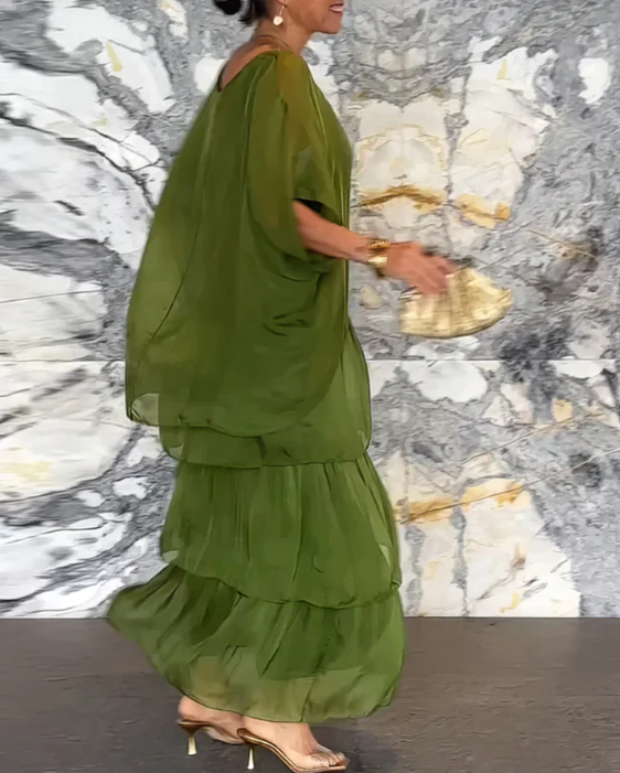 Robe longue fluide vert foncé avec manches ample, jupe à volants superposés, coupe ample