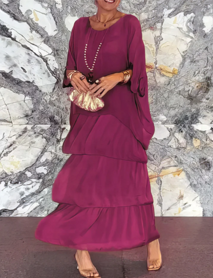 Robe longue fluide bordeaux, manches évasées et volants superposés