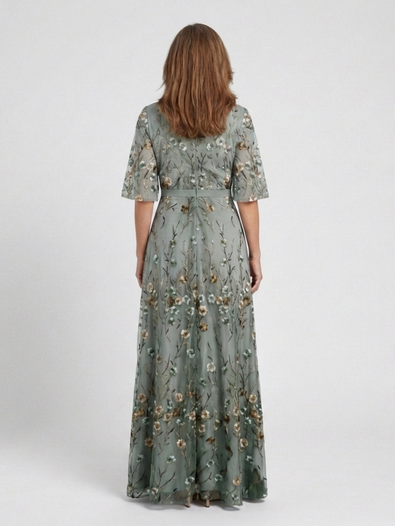 Robe longue fleurie vert sauge, col V et manches courtes, vue de dos