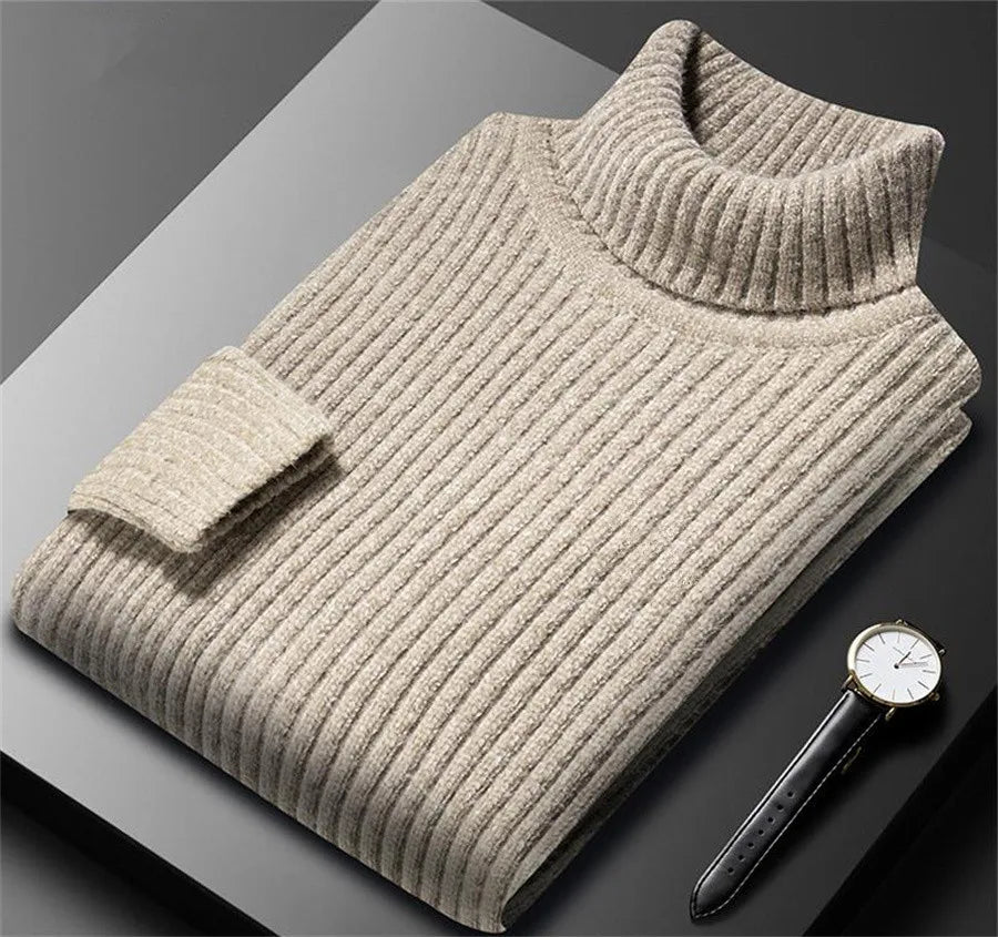 Pull col roulé homme en maille écrue, côtelé au col et aux poignets